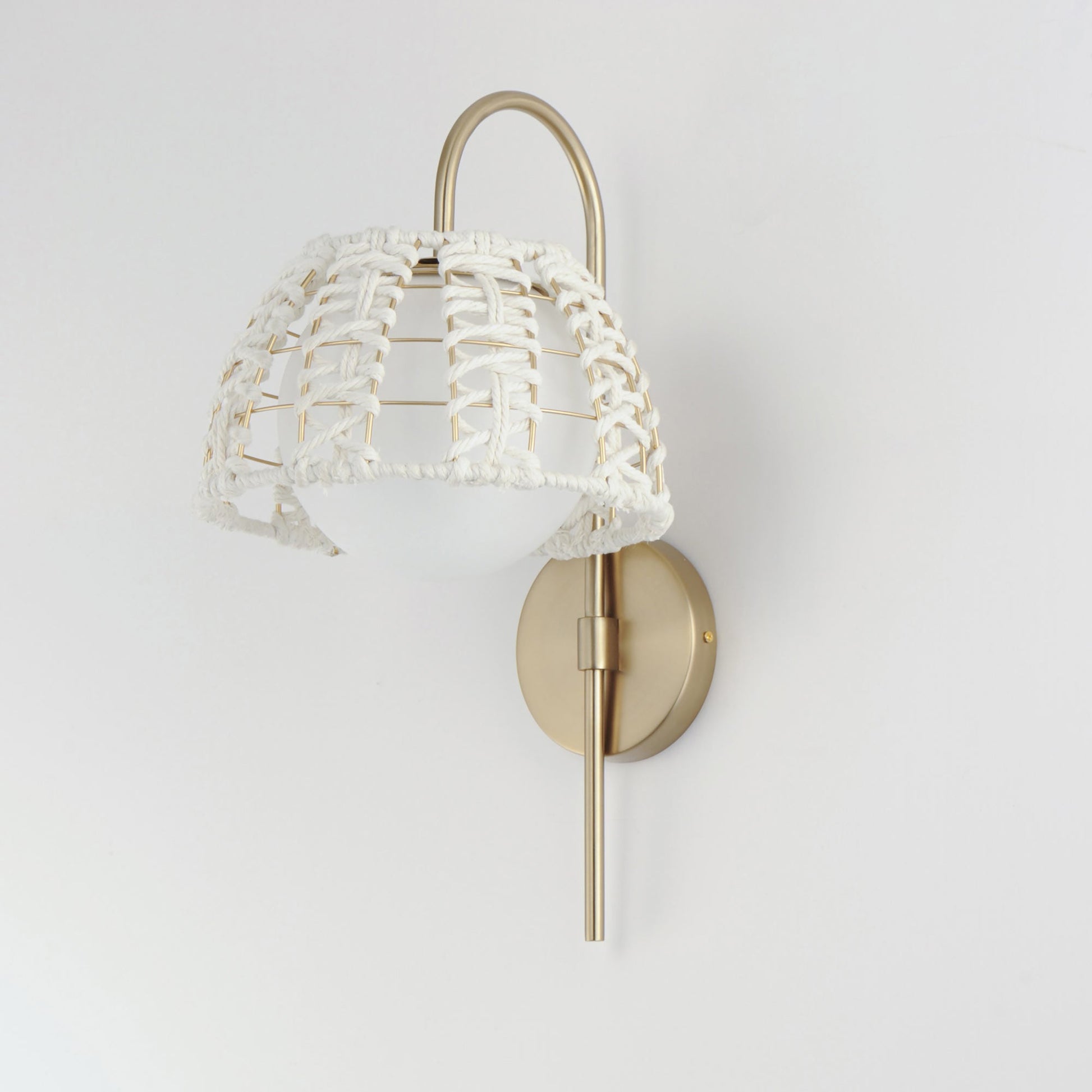 Macrame Wall Light in Detail.