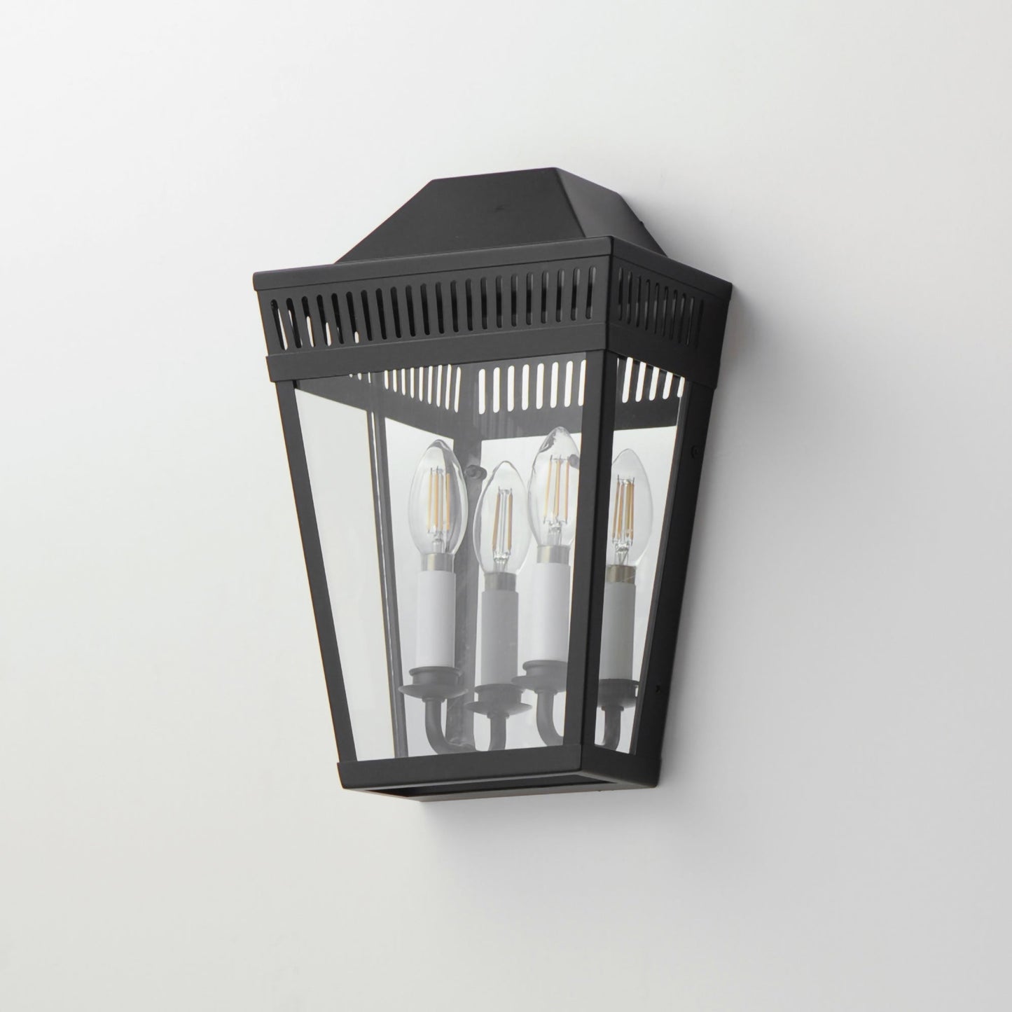 Oxford Outdoor Lantern Wall Light in Detail.