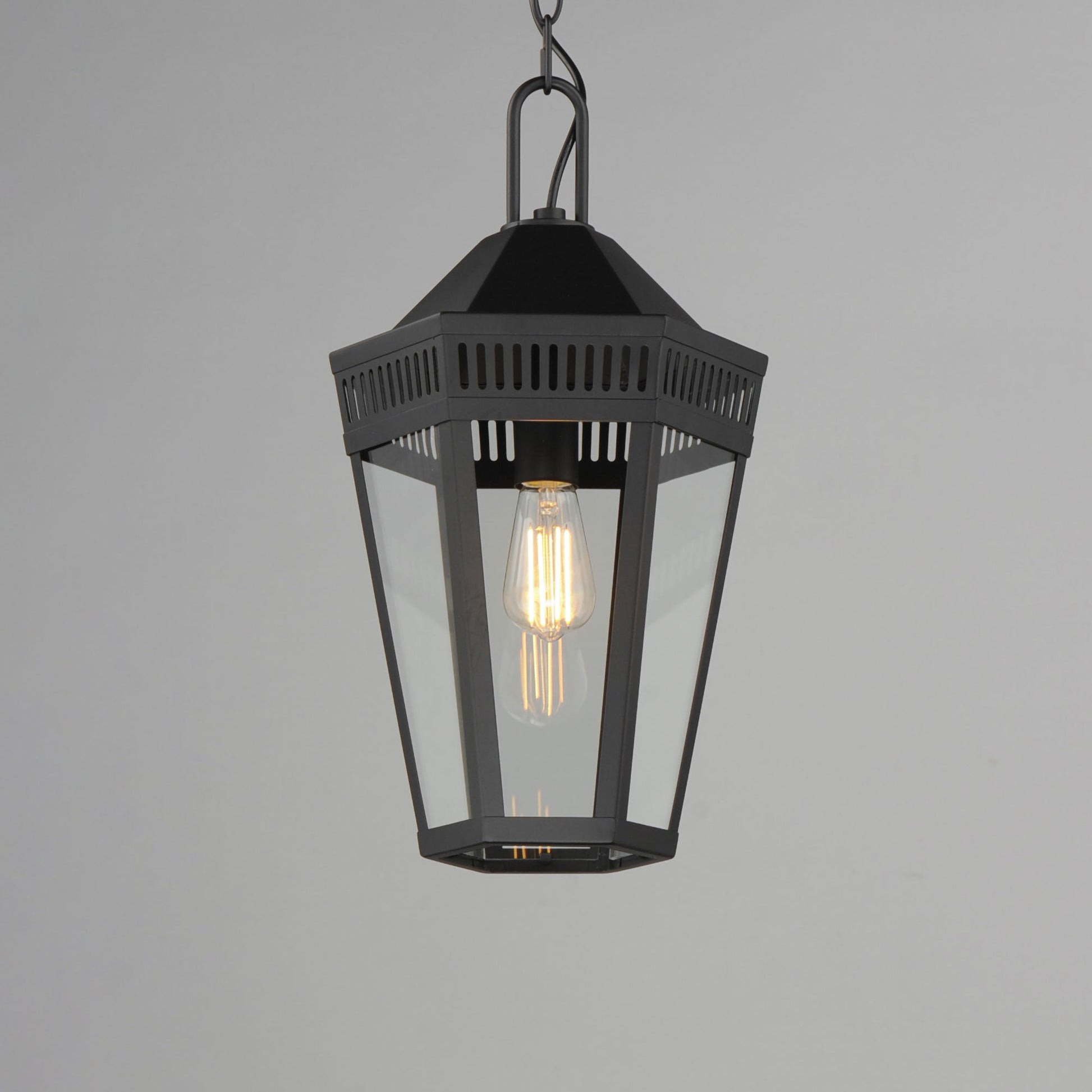 Oxford Outdoor Pendant Light in Detail.