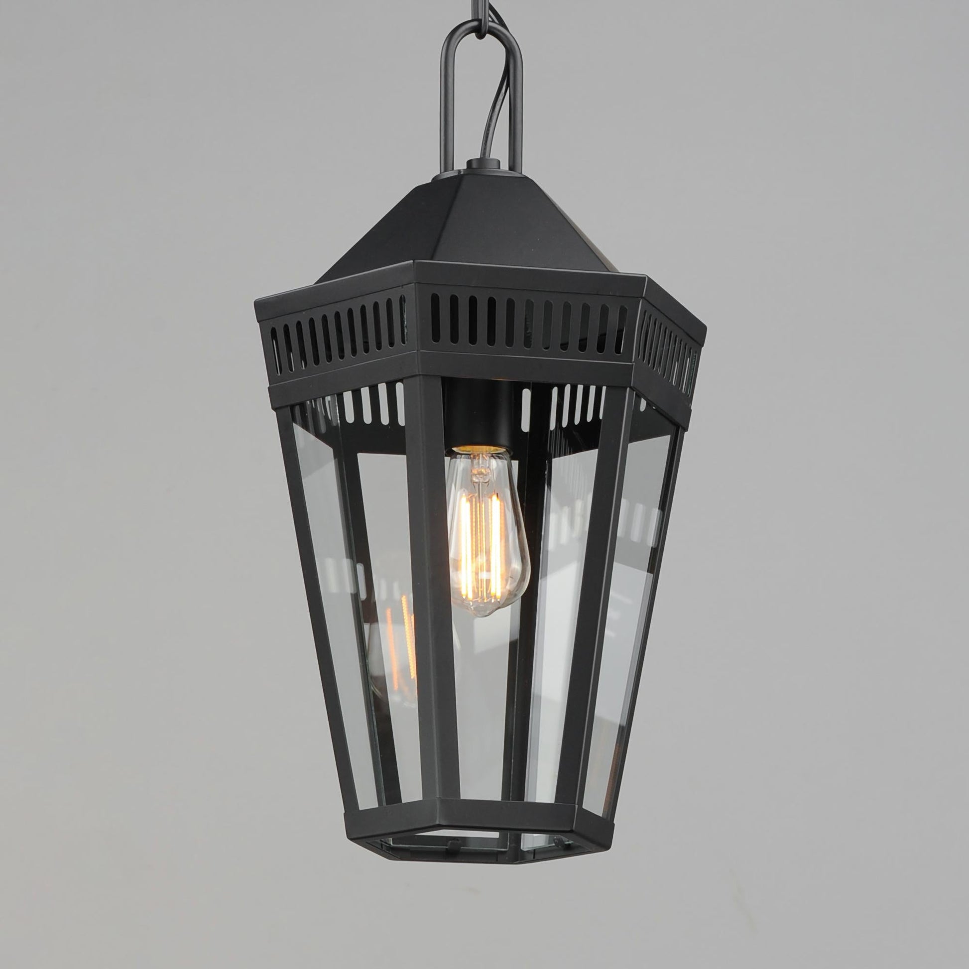 Oxford Outdoor Pendant Light in Detail.