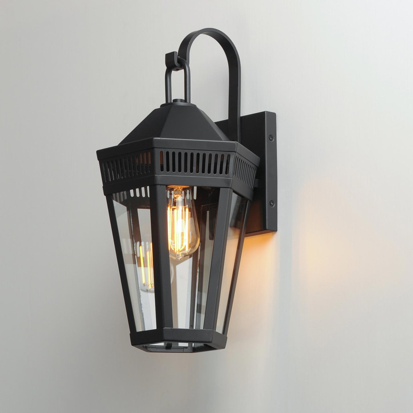 Oxford Outdoor Wall Light in Detail.
