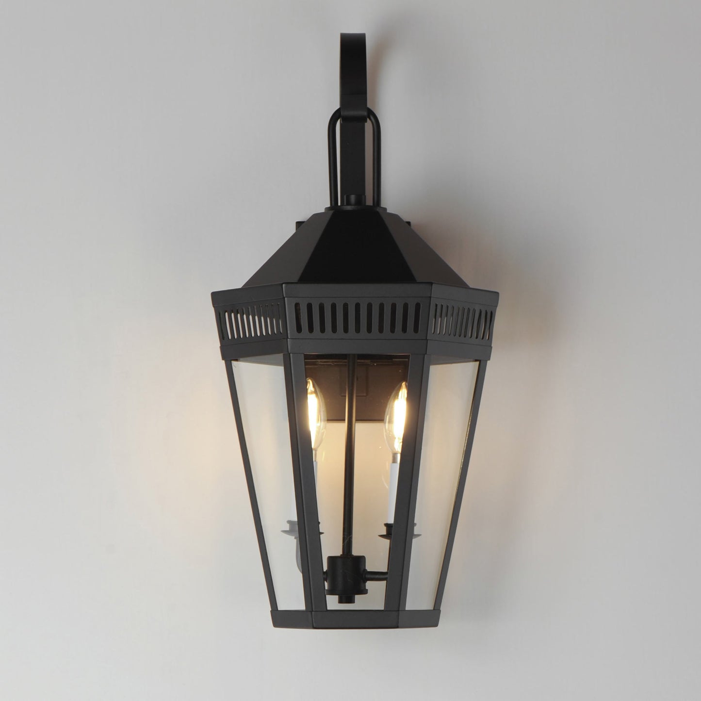 Oxford Outdoor Wall Light in Detail.