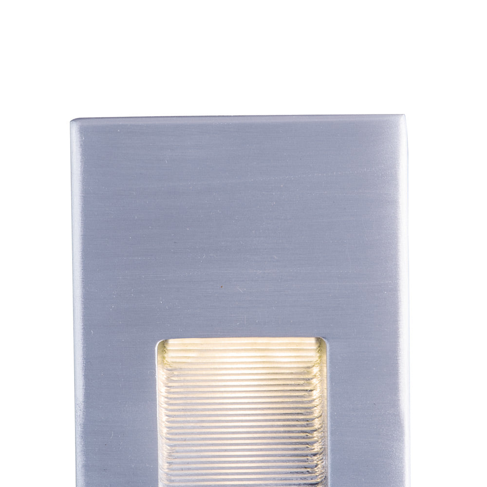 Path LED Vertical Step Light in Detail.