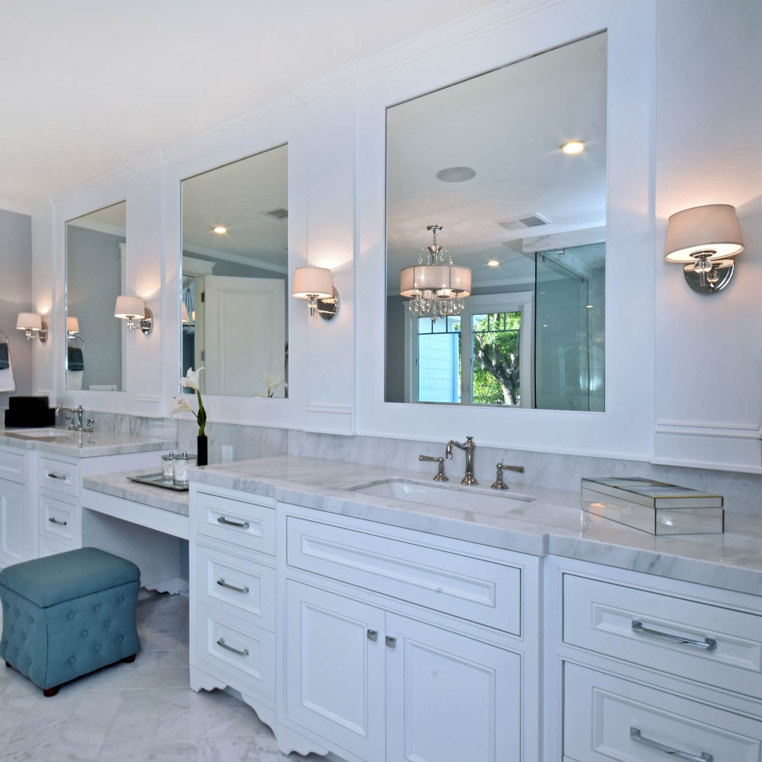 Rondo Wall Light in bathroom.