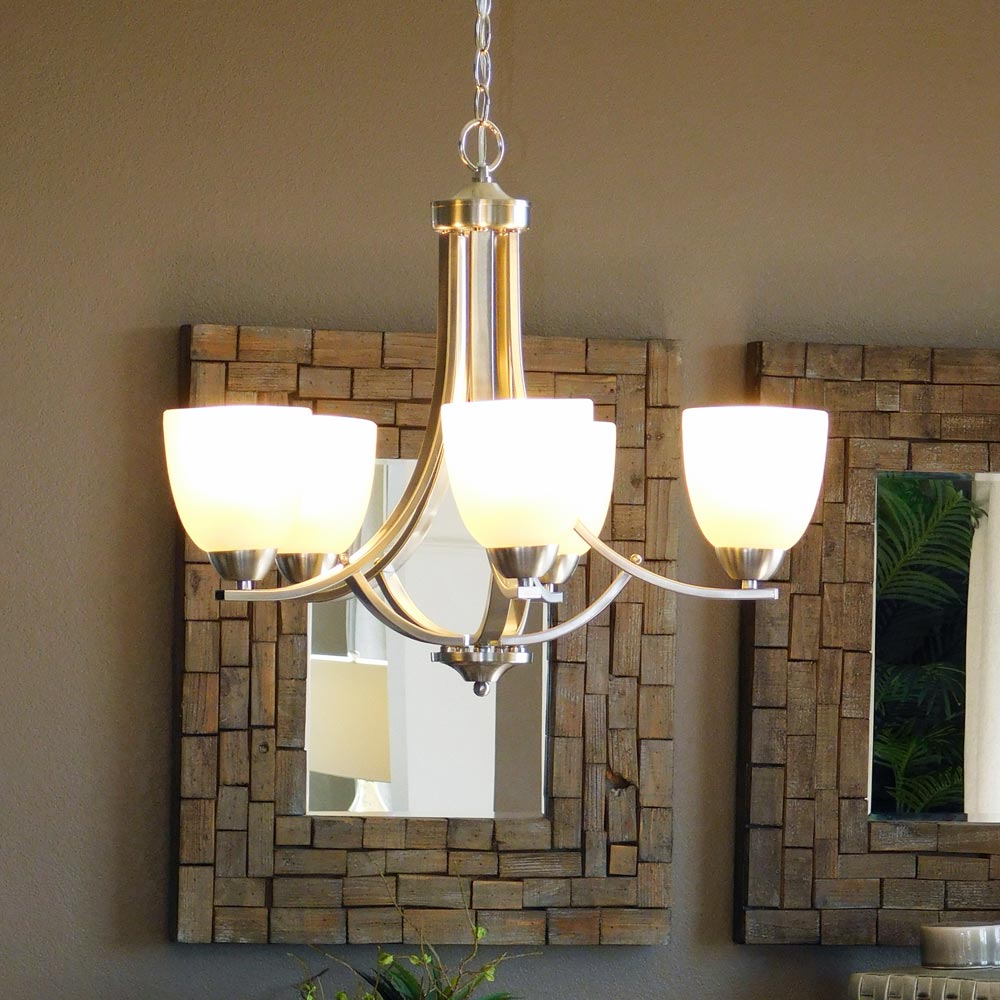 Stefan Chandelier in Detail.