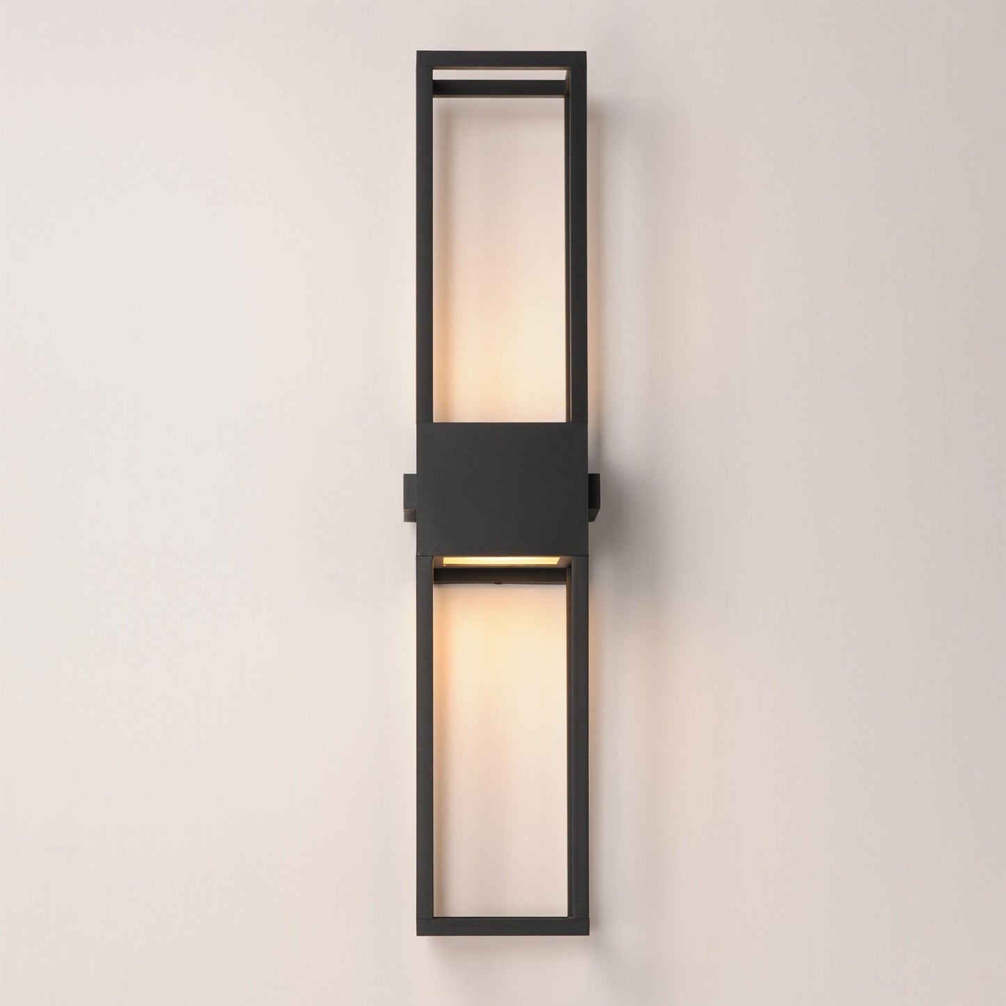 Strand VX Outdoor LED Wall Light in Detail.