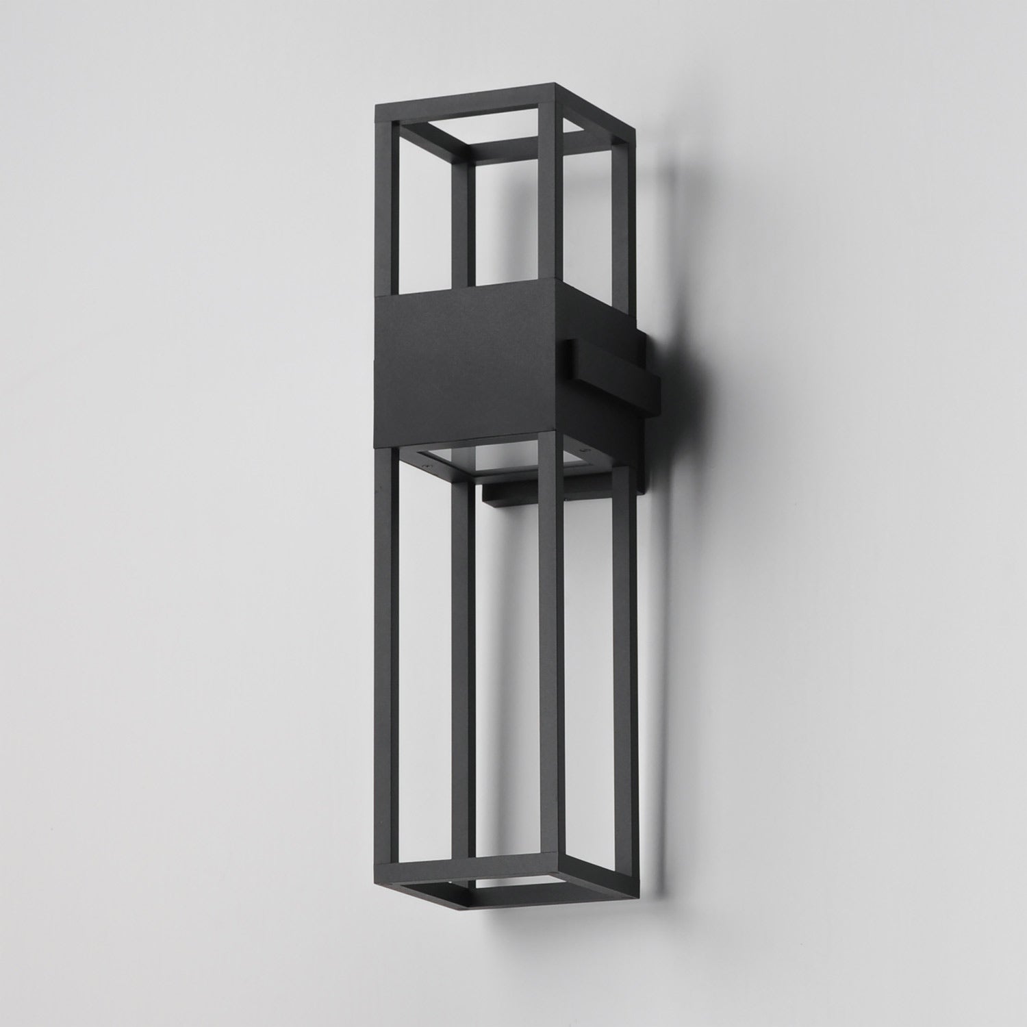 Strand VX Outdoor LED Wall Light in Detail.