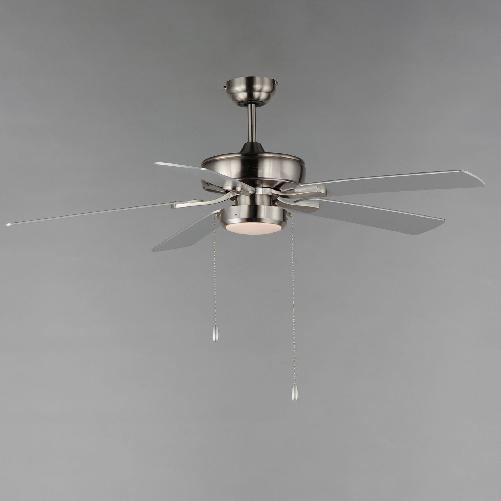 Super-Max LED Ceiling Fan in Detail.