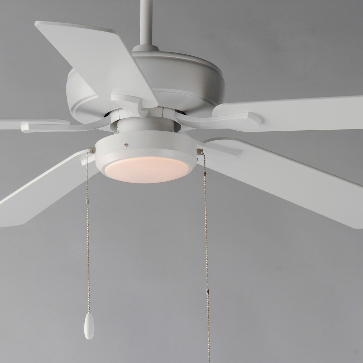 Super-Max LED Ceiling Fan in Detail.