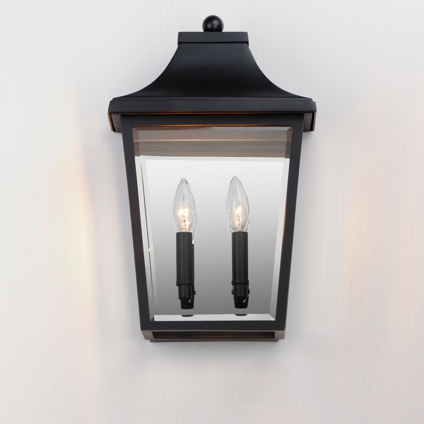 Sutton Place Outdoor Pocket Wall Light in Detail.