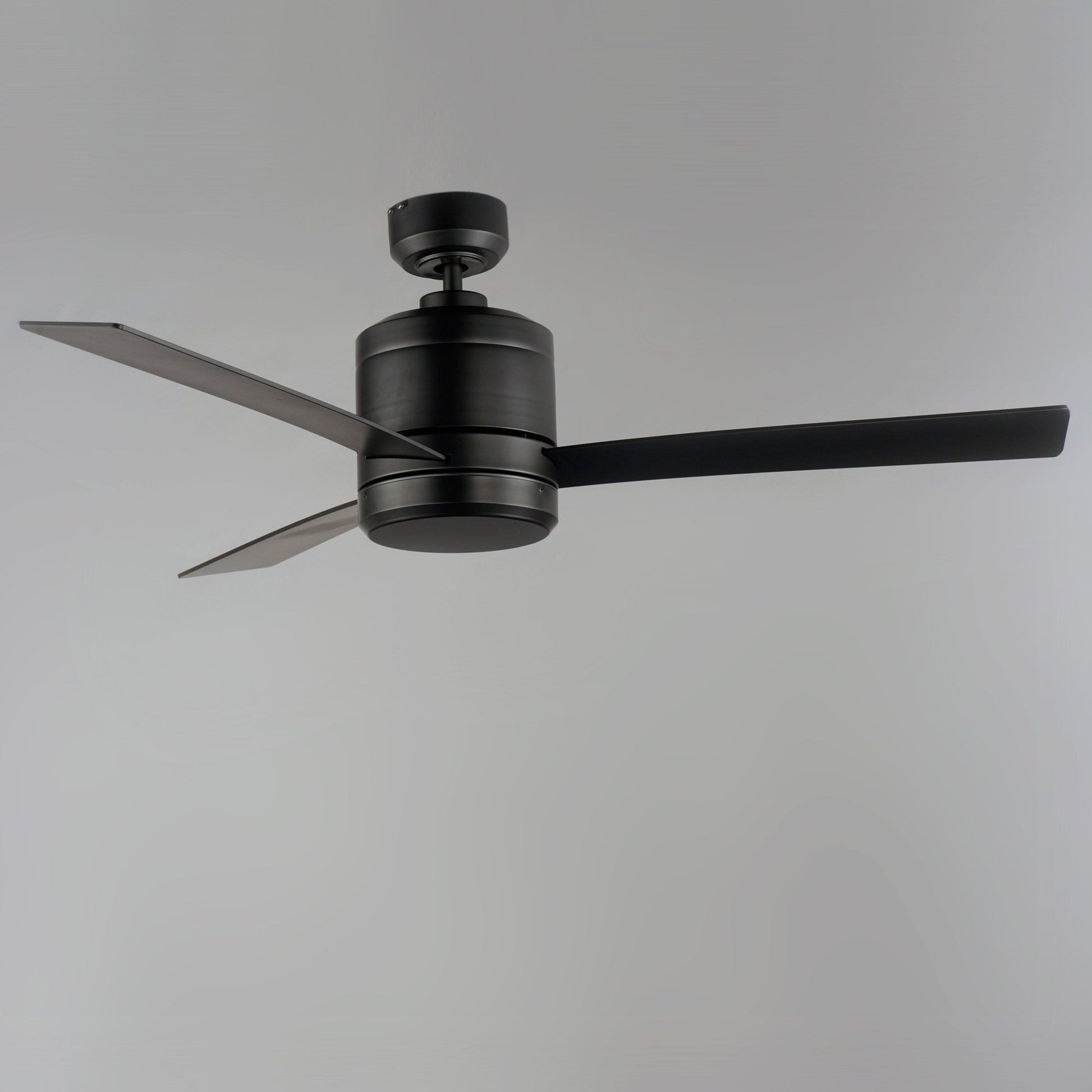 Tanker Outdoor Ceiling Fan in Detail.