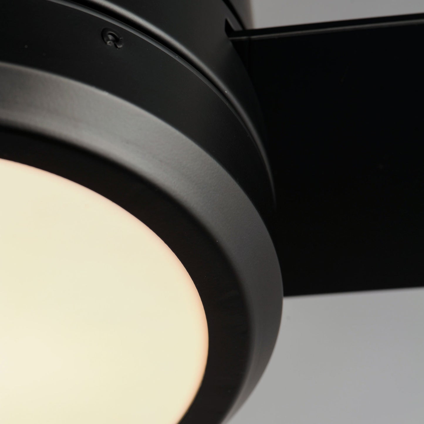 Tanker Outdoor LED Ceiling Fan in Detail.