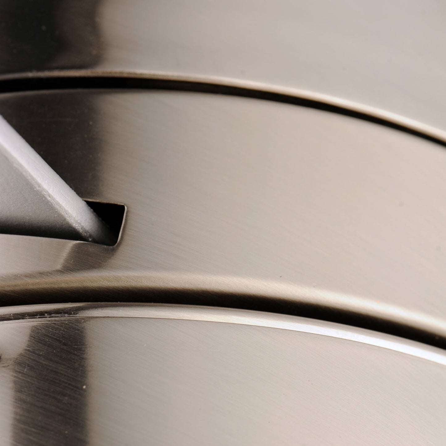 Tanker Outdoor LED Ceiling Fan in Detail.