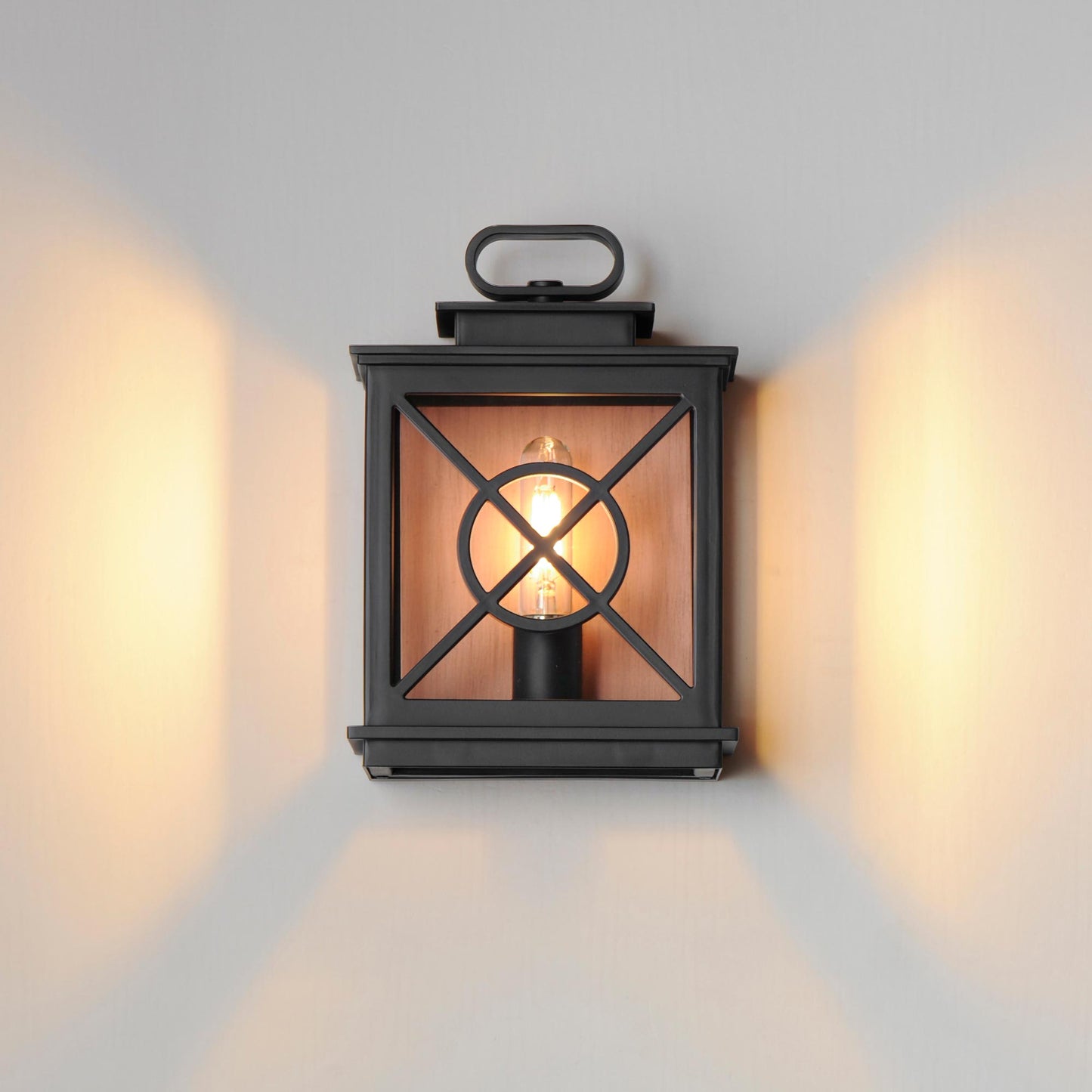 Yorktown Outdoor Pocket Wall Light in Detail.