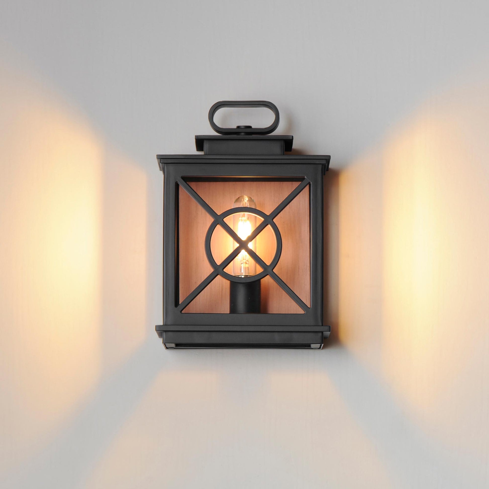 Yorktown Outdoor Pocket Wall Light in Detail.