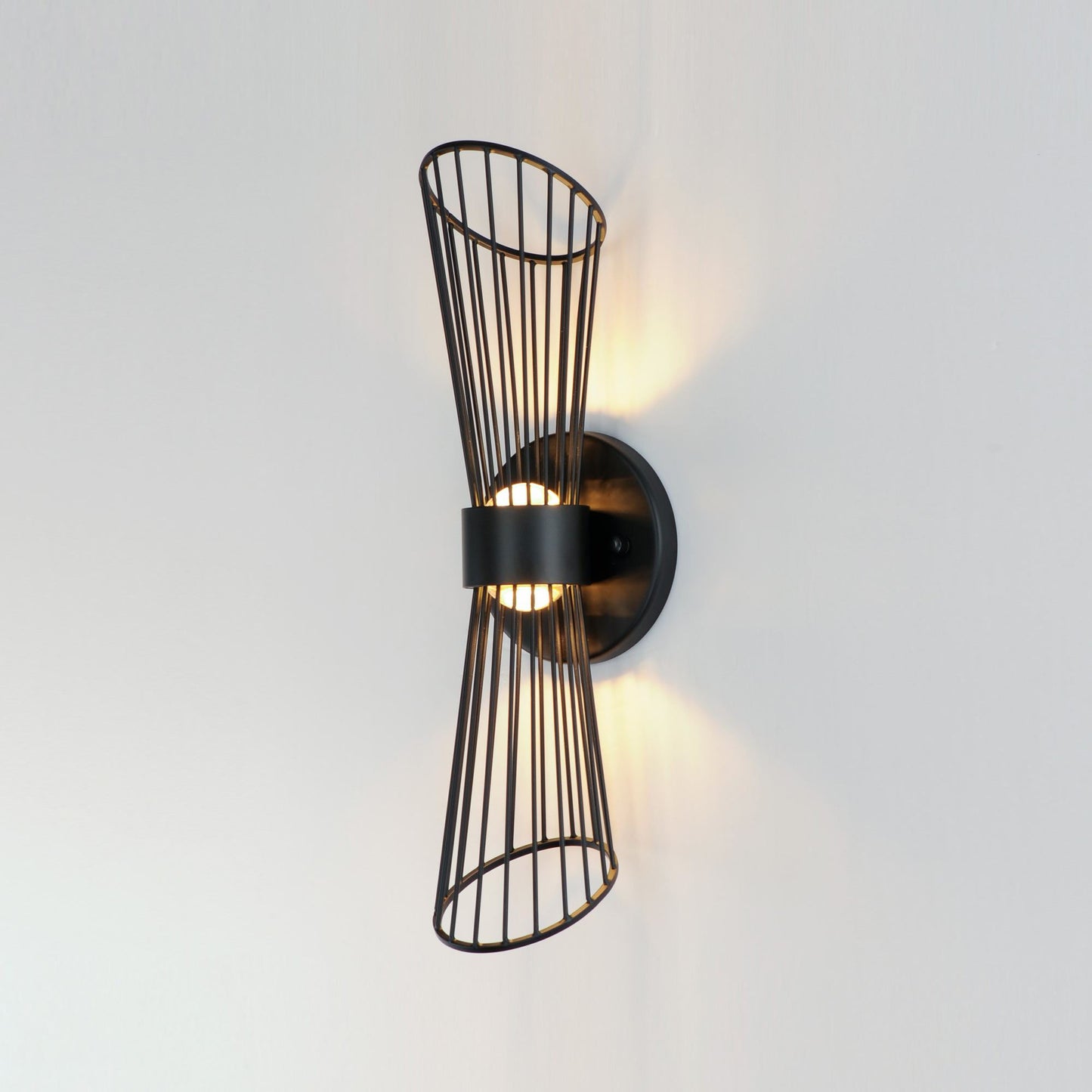 Zeta LED Wall Light in Detail.