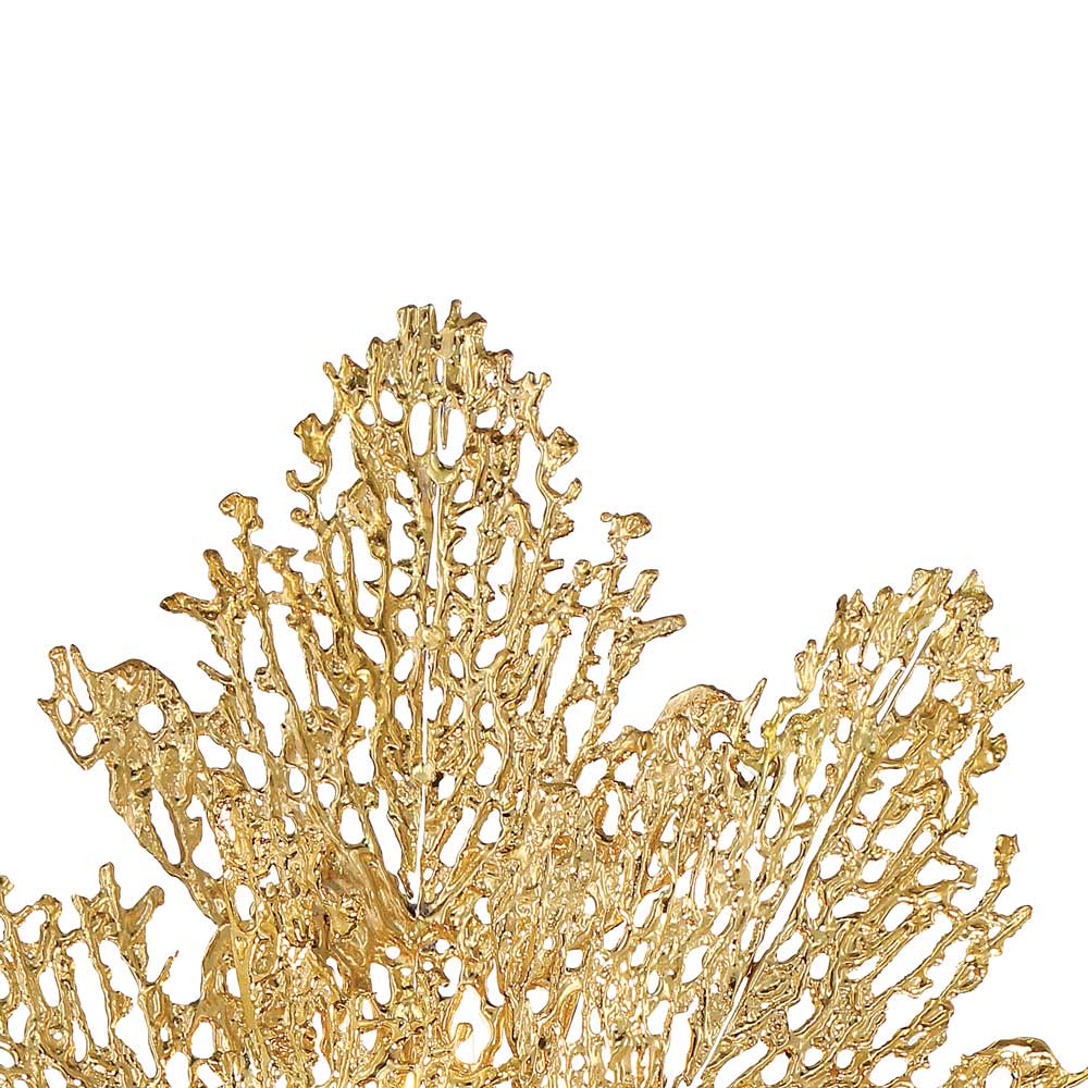 Evergold Wall Light in Detail.