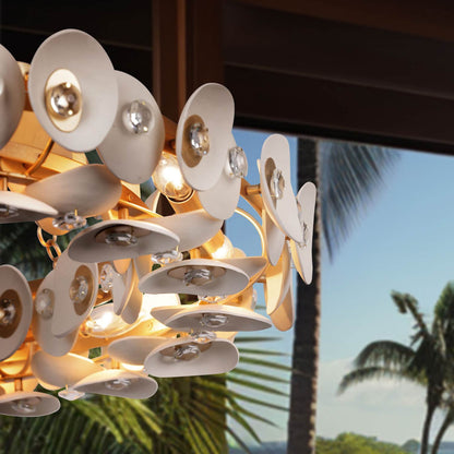 Niu Chandelier in Detail.