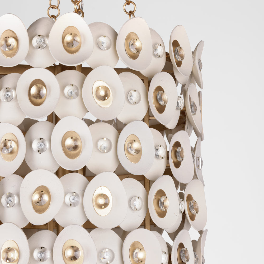 Niu Pendant Light in Detail.