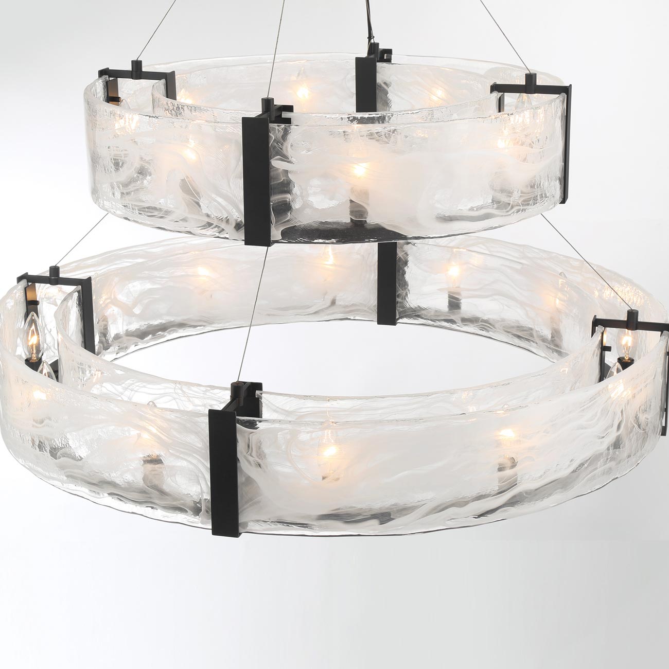 Cloud Break 3610 Pendant Light in Detail.