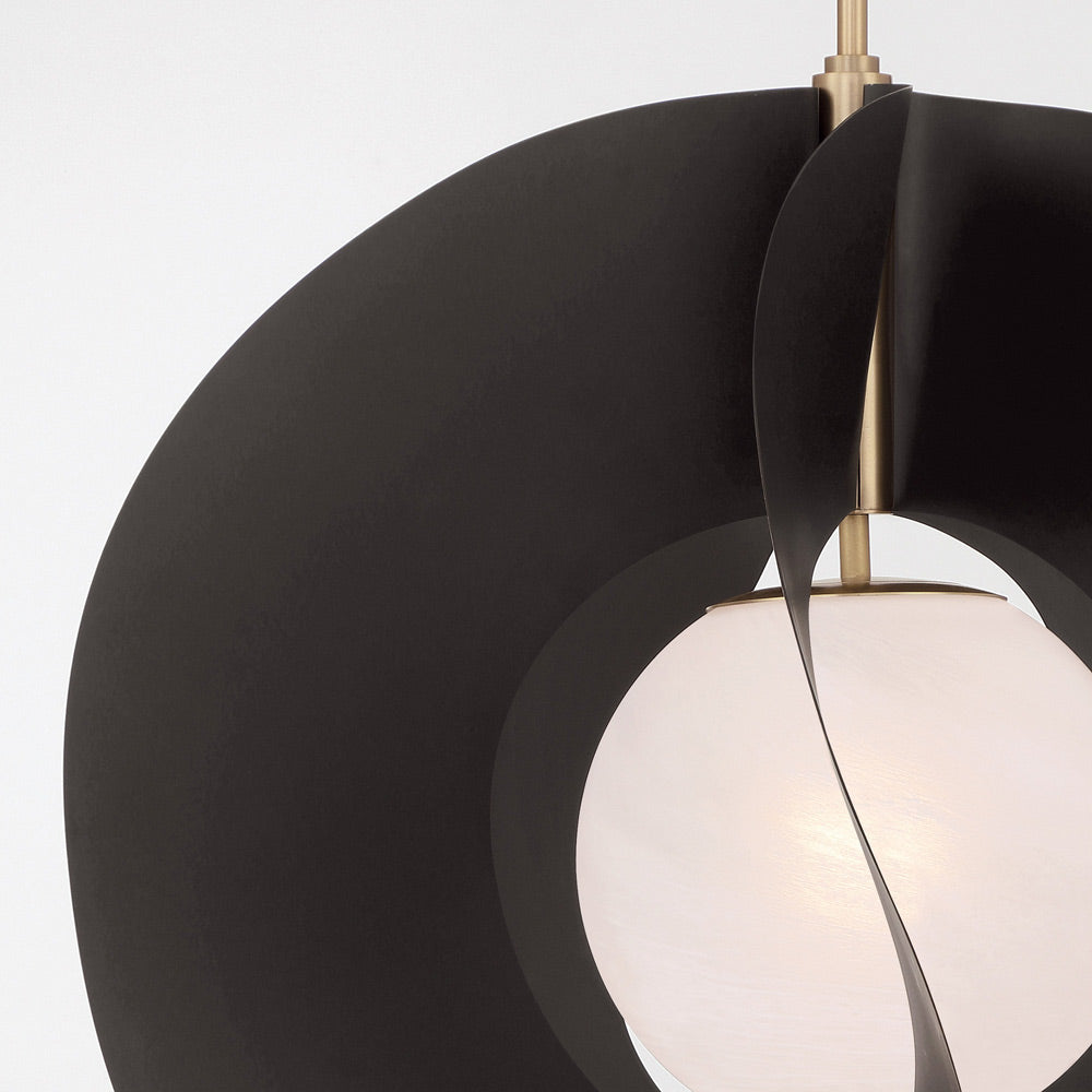 Gloria Pendant Light in Detail.