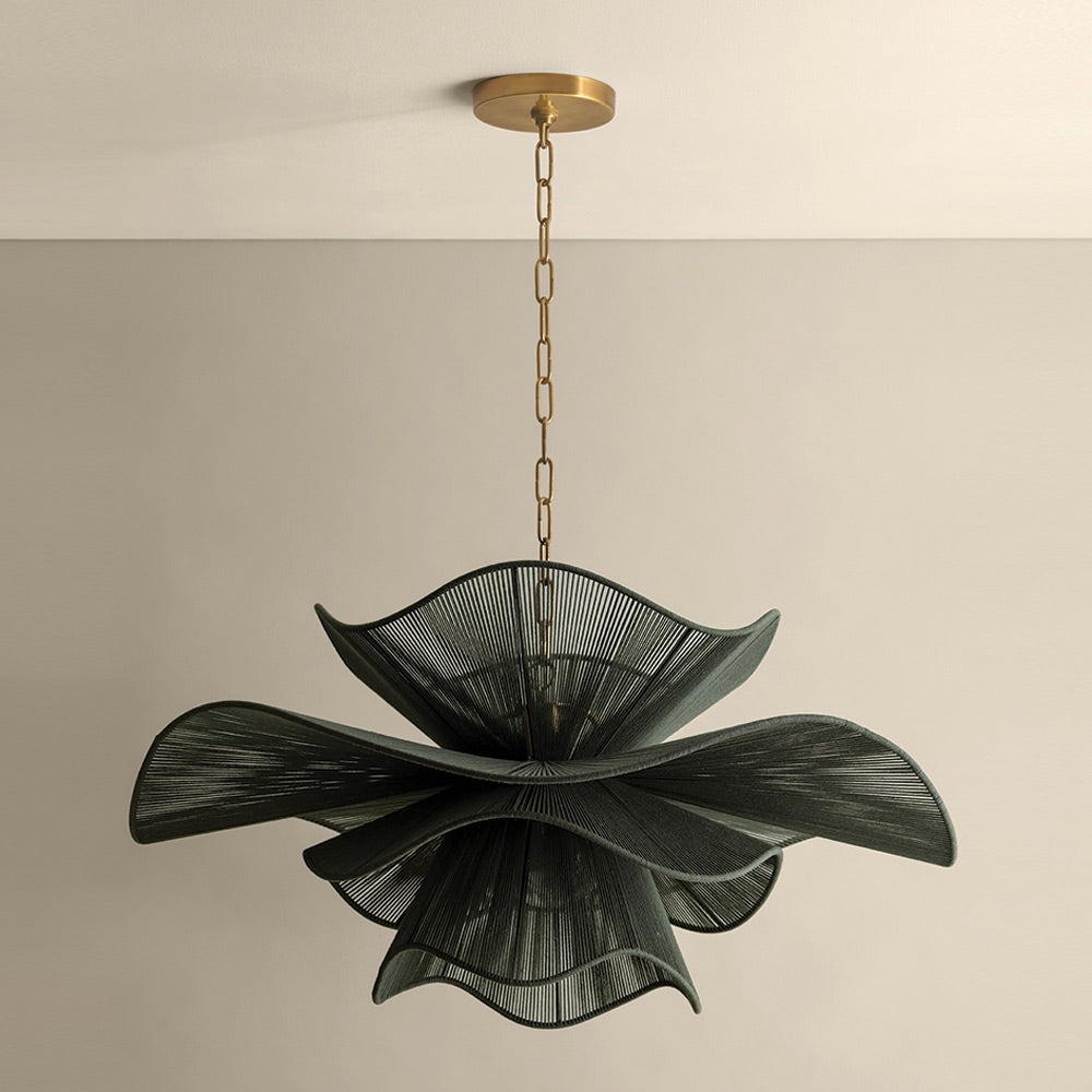 Amanda Chandelier in Detail.