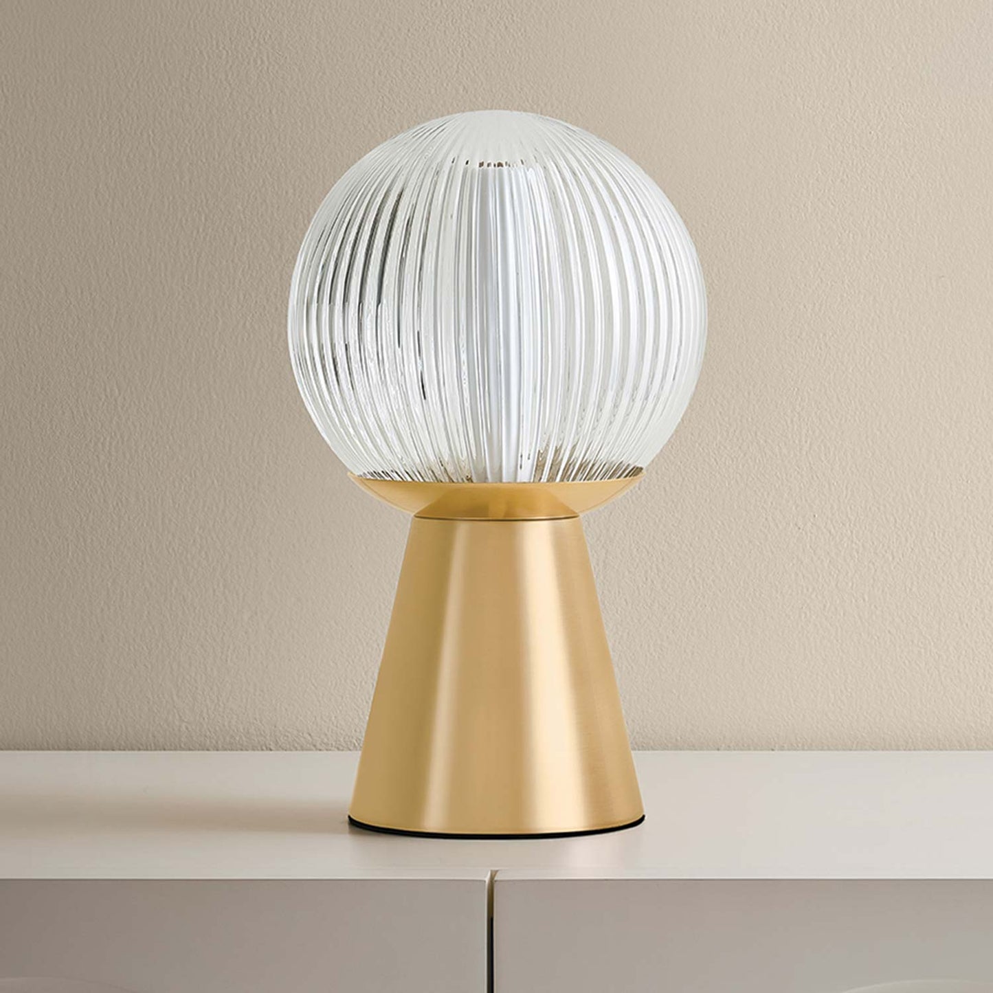 Bria LED Rechargeable Table Lamp in Detail.