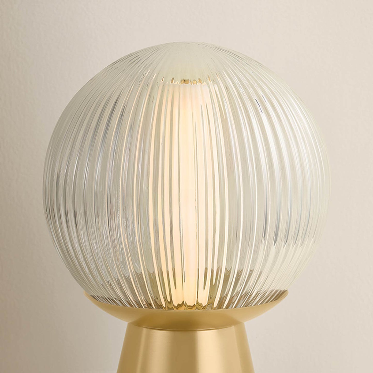 Bria LED Rechargeable Table Lamp in Detail.