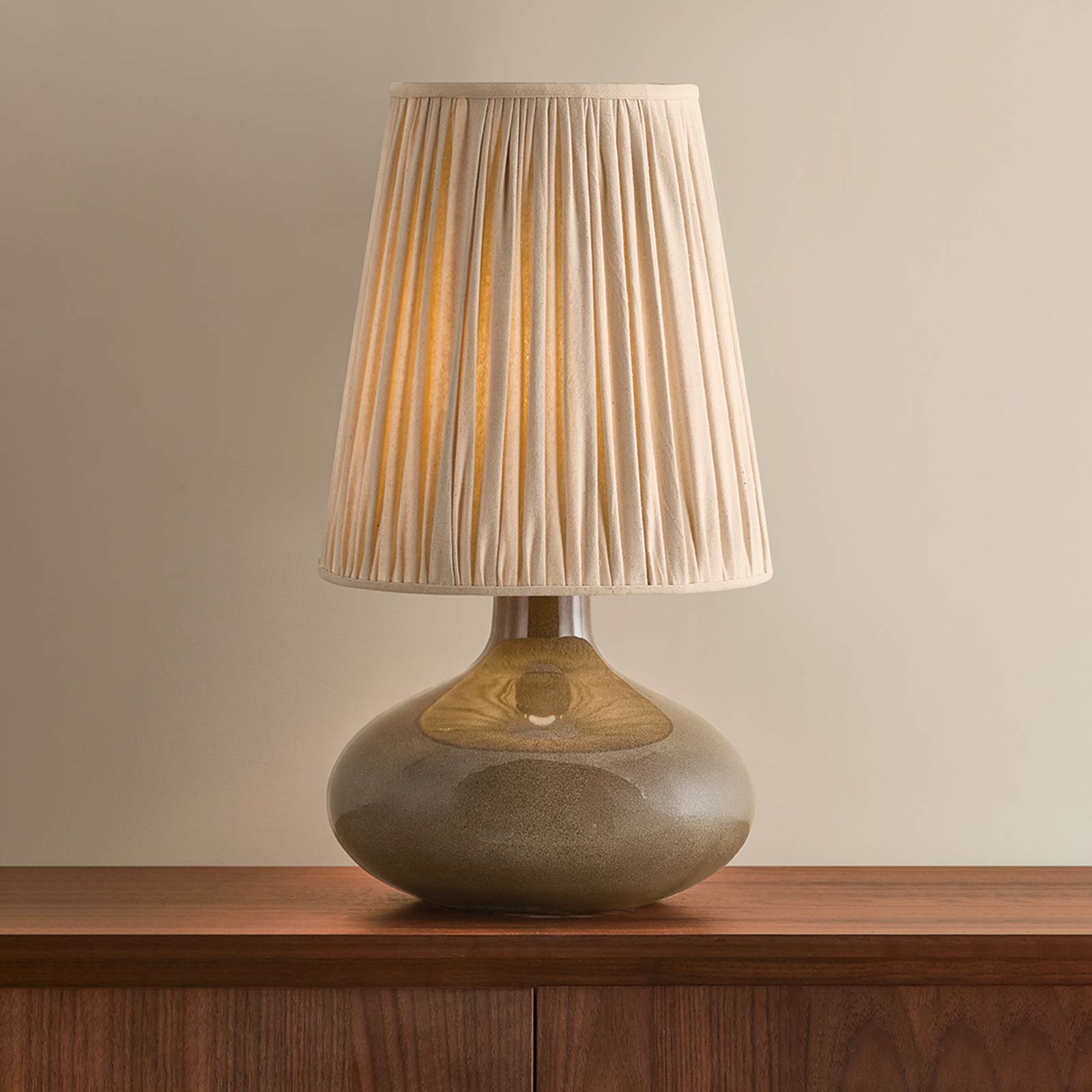 Clementine Table Lamp in Detail.
