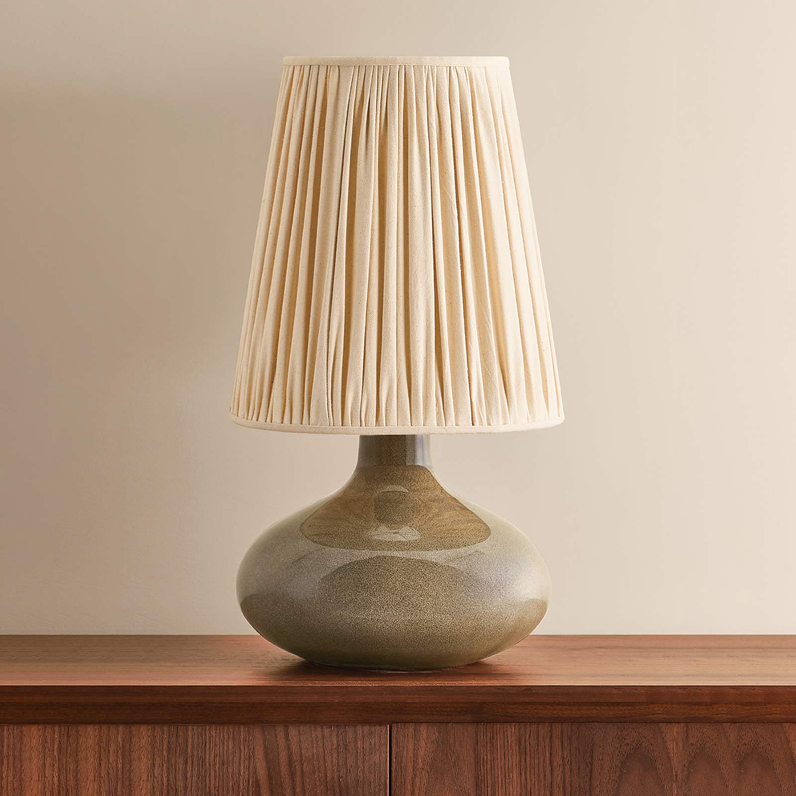Clementine Table Lamp in Detail.