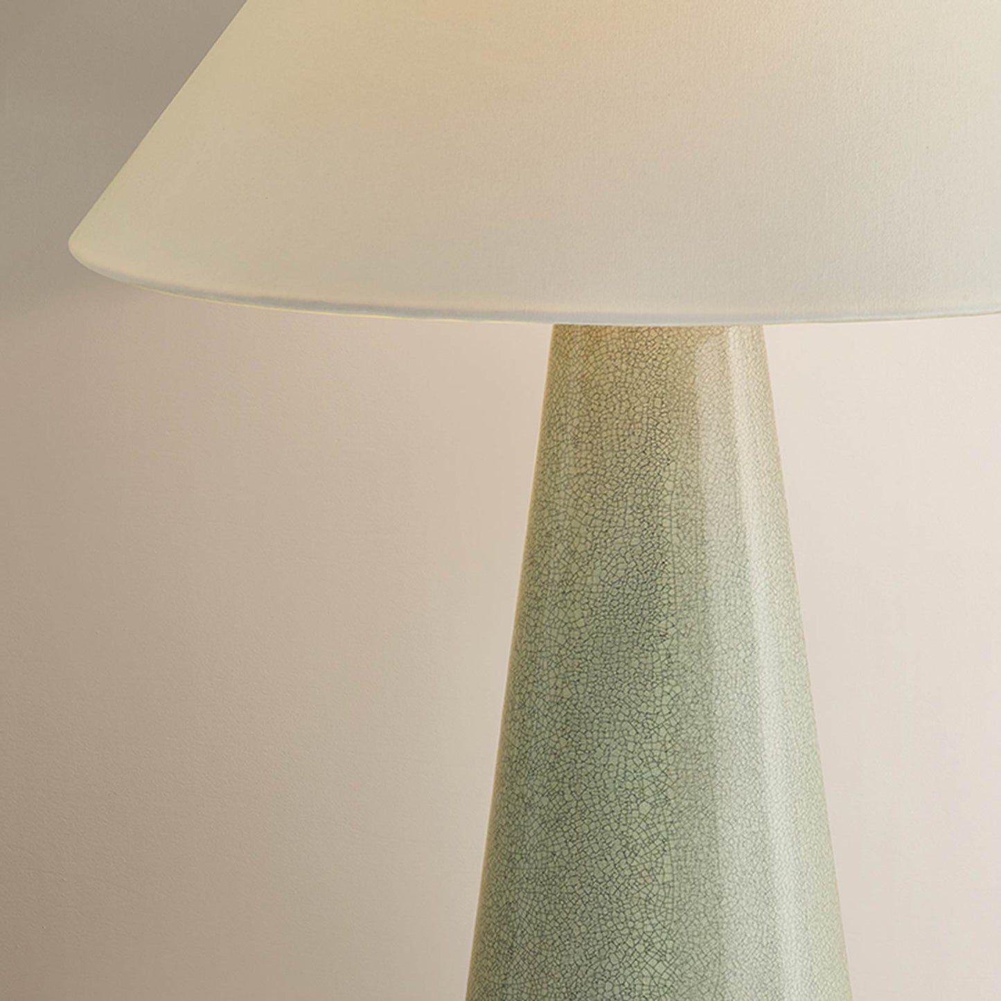 Dalaila Table Lamp in Detail.