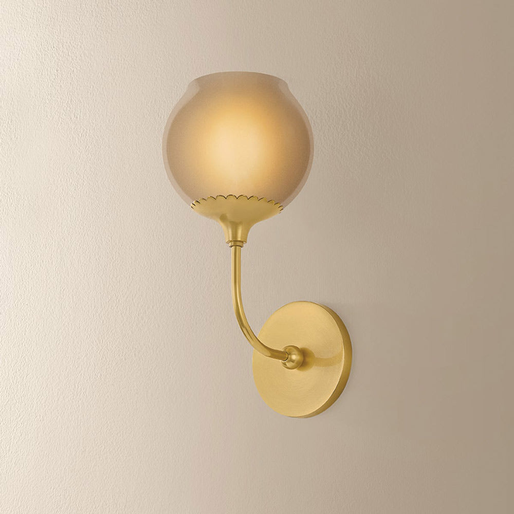 Daya Single Wall Light in Detail.