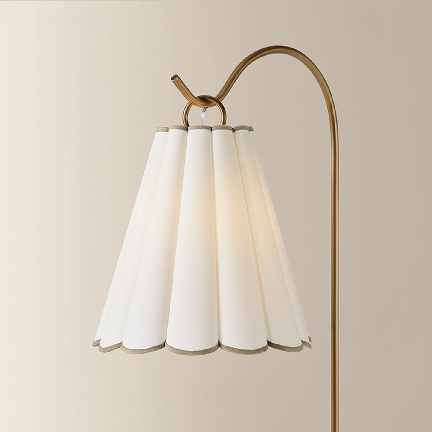Eula Floor Lamp in Detail.