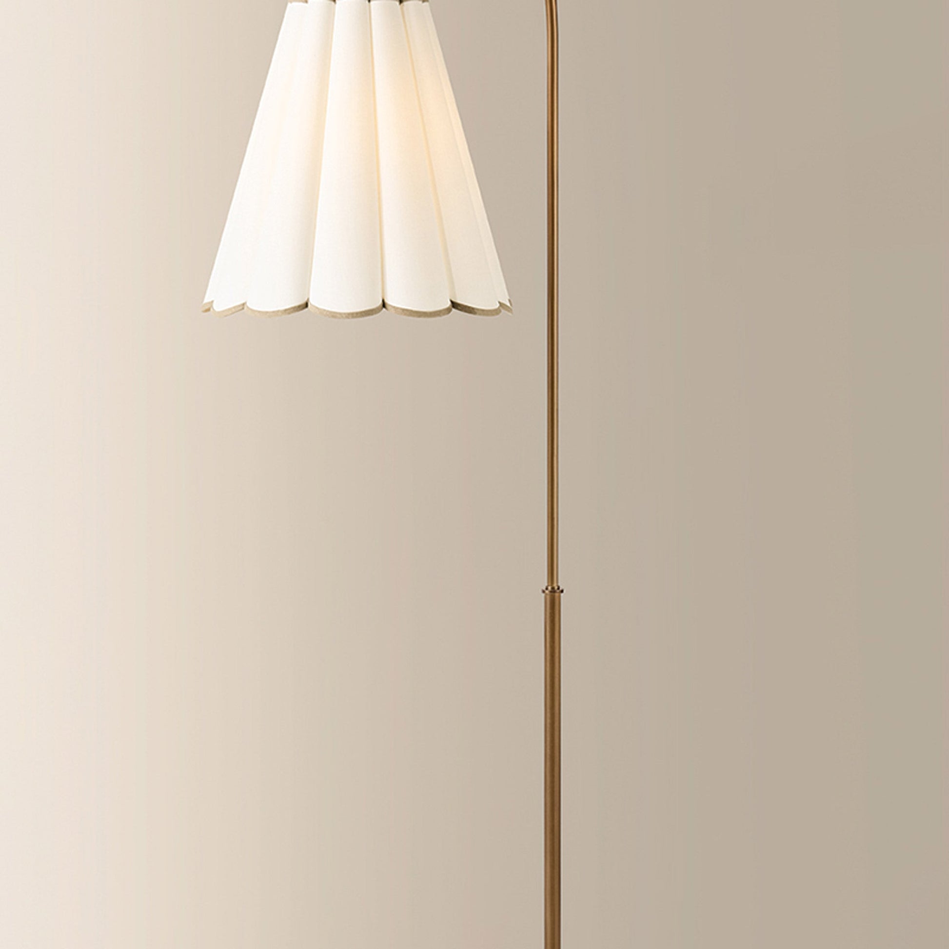 Eula Floor Lamp in Detail.