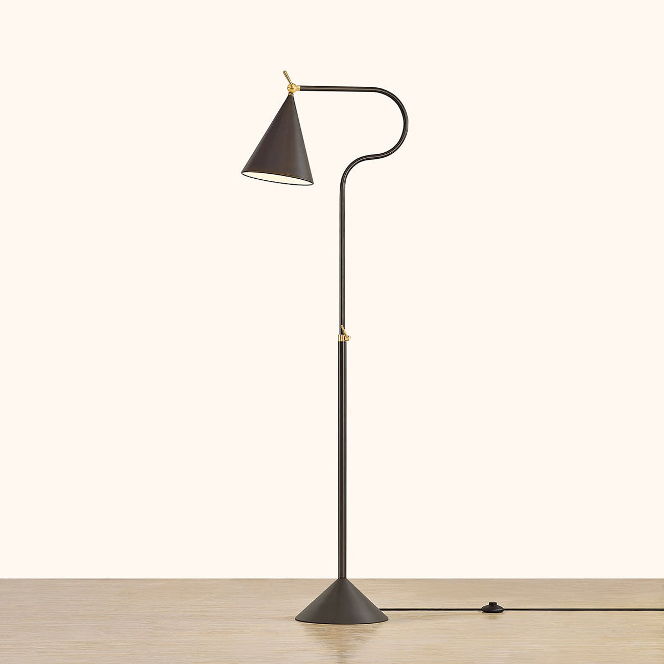 Harriet Floor Lamp in Detail.