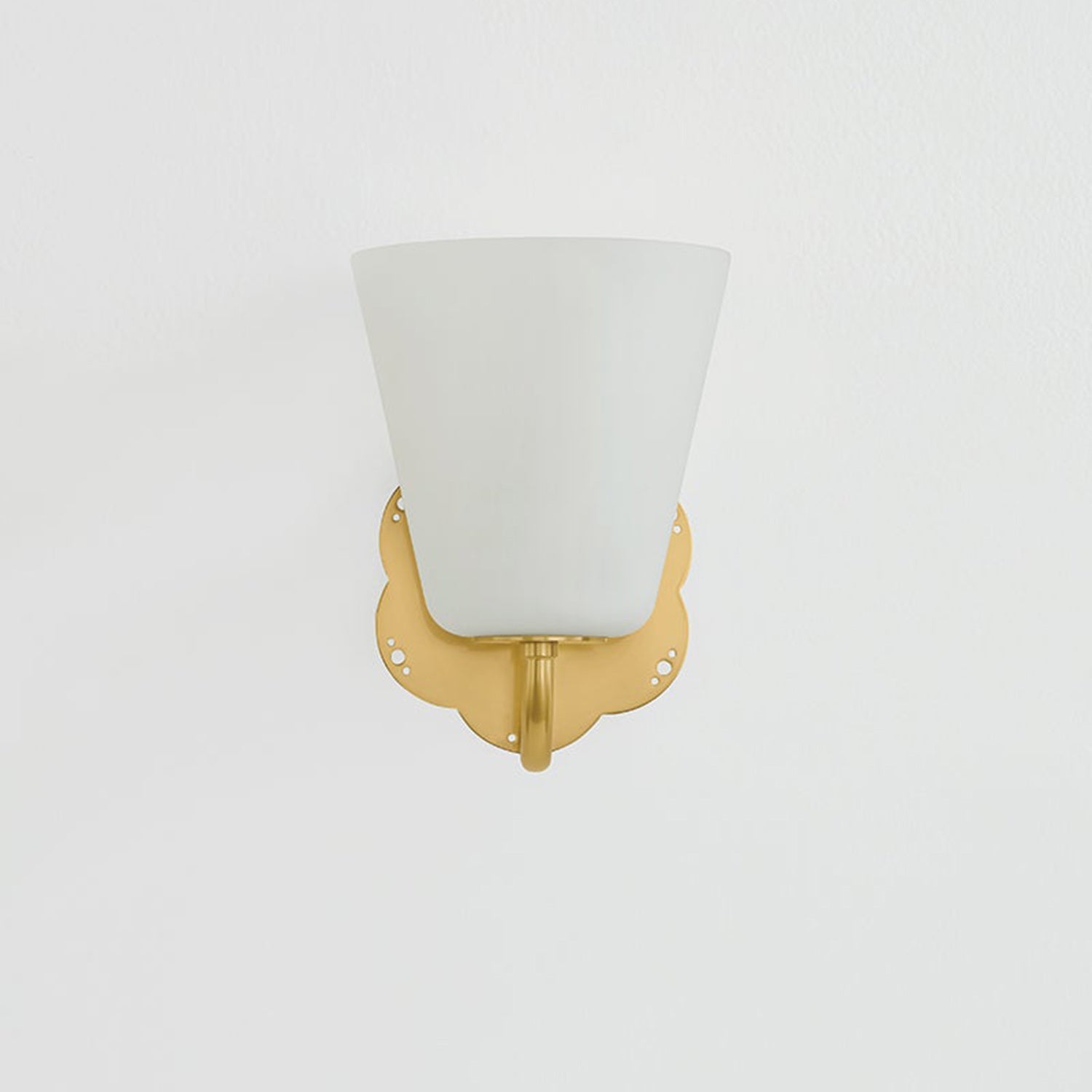 Leonella Bath Wall Light in Detail.