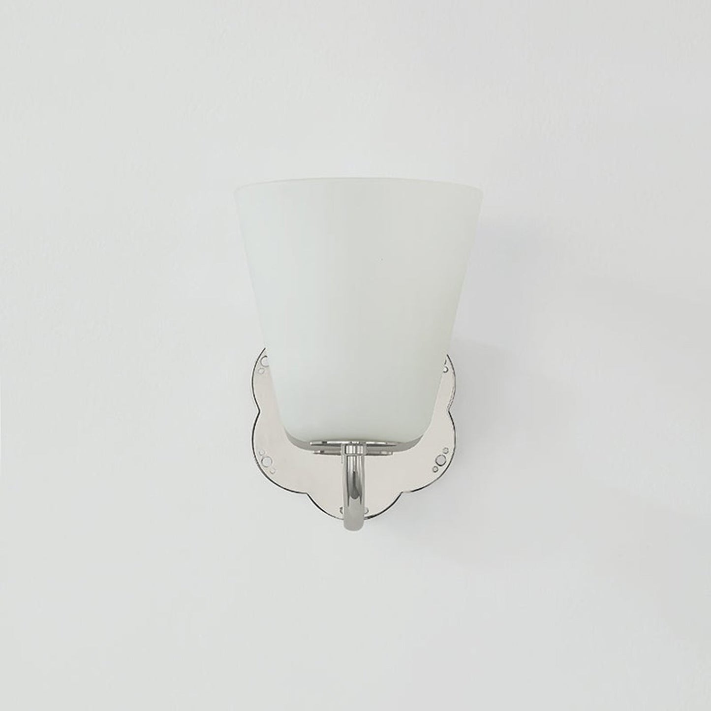 Leonella Bath Wall Light in Detail.