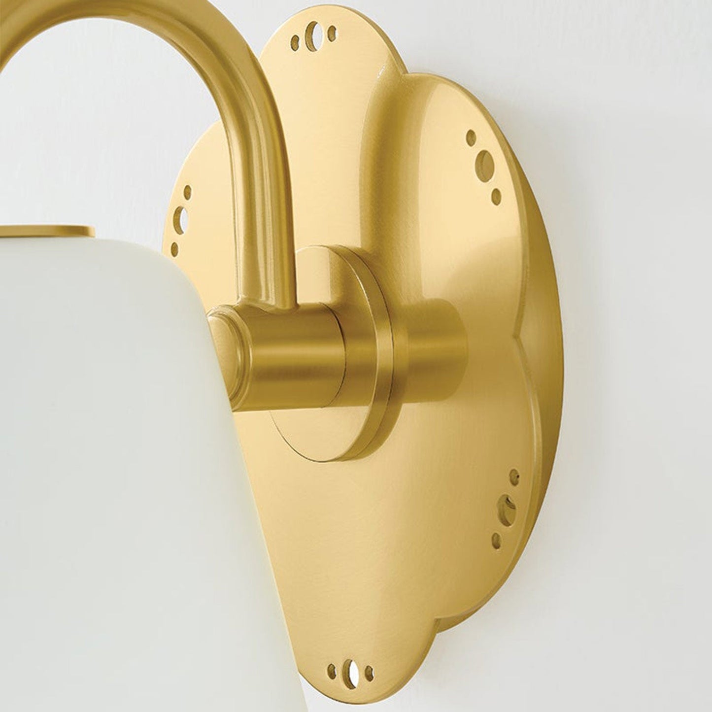 Leonella Bath Wall Light in Detail.