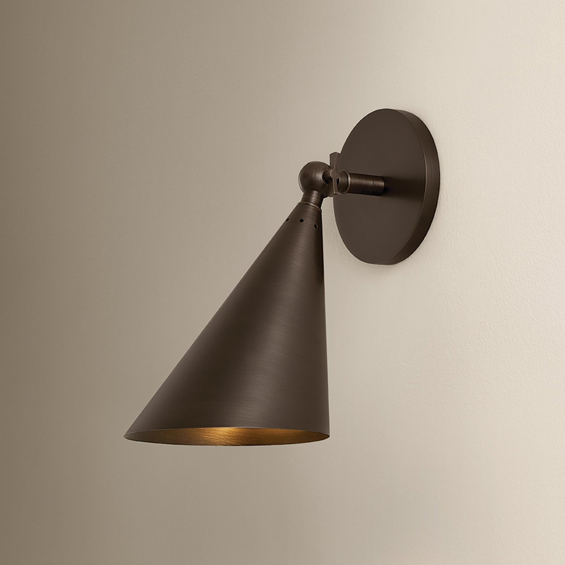 Luneth Wall Light in Detail.