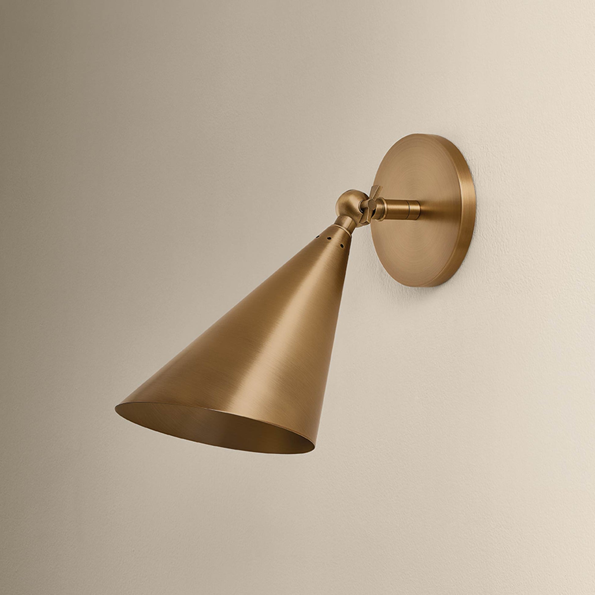 Luneth Wall Light in Detail.