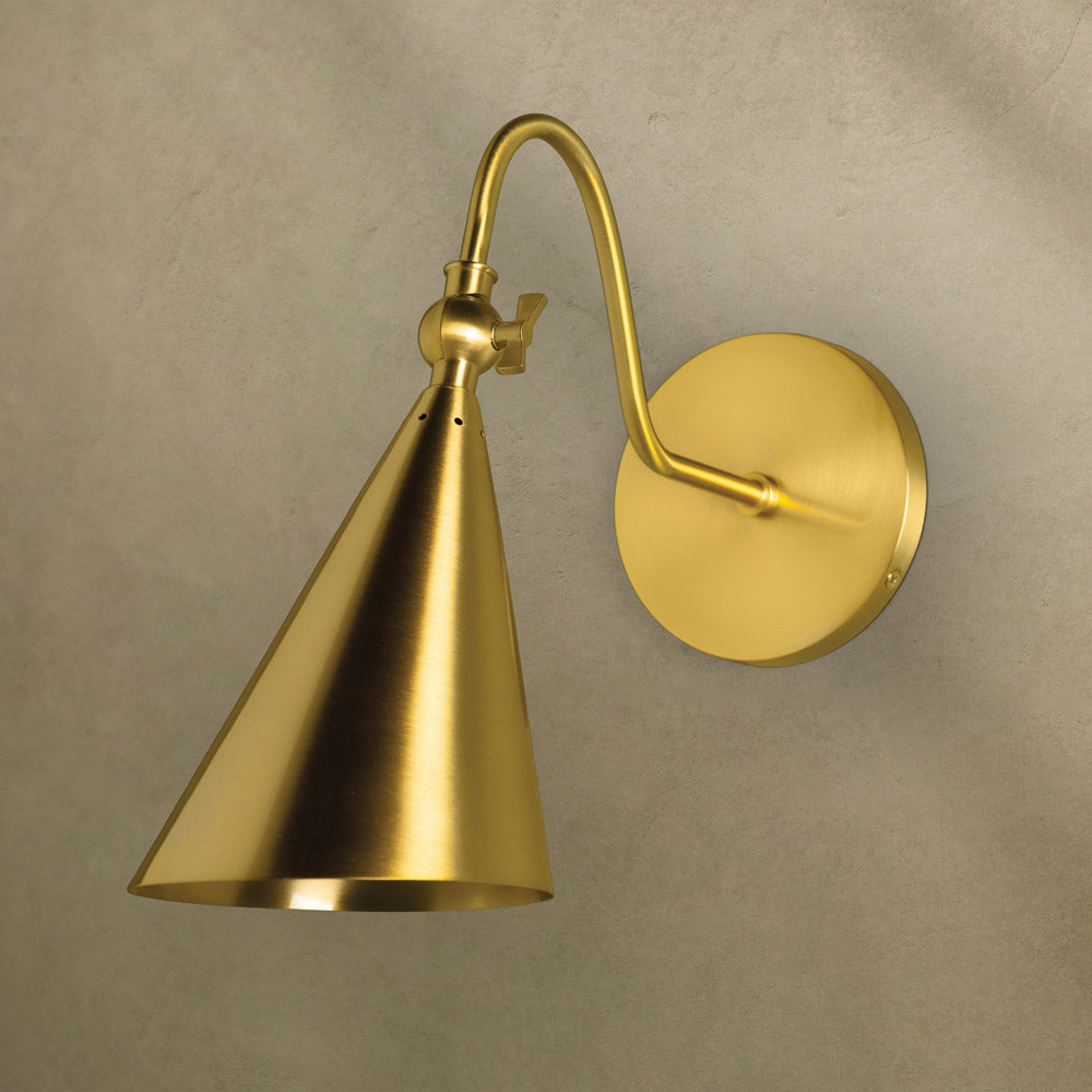 Lupe Wall Light in Detail.