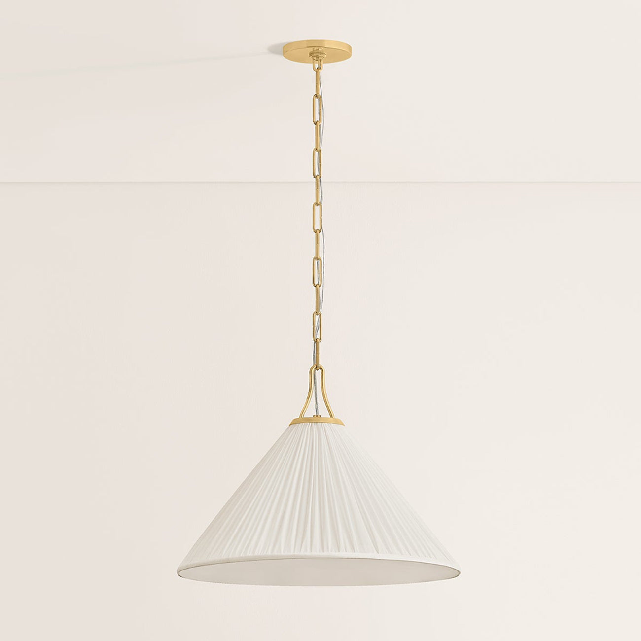 Merida Pendant Light in Detail.