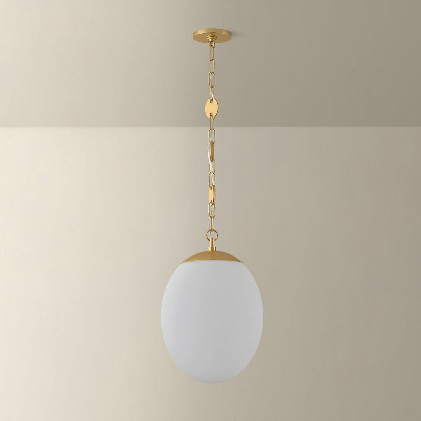 Nell Pendant Light in Detail.