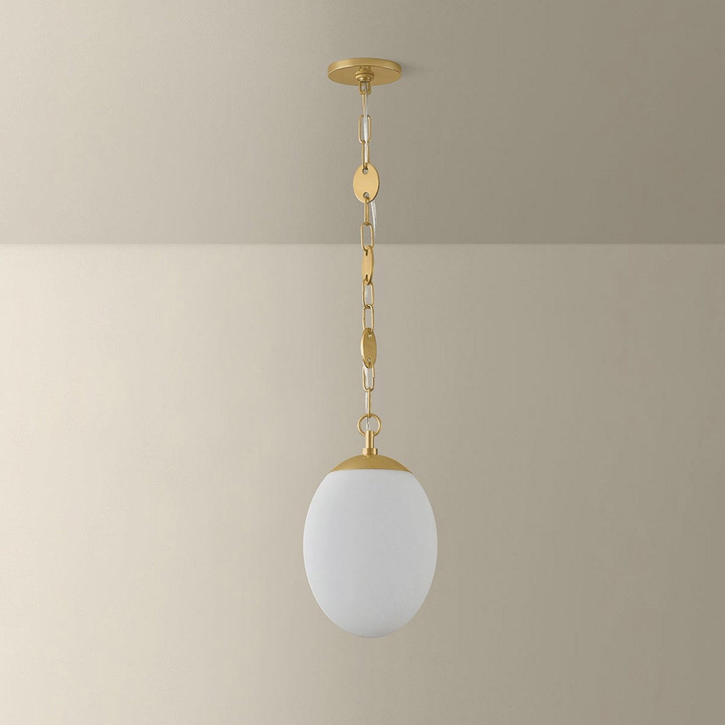 Nell Pendant Light in Detail.