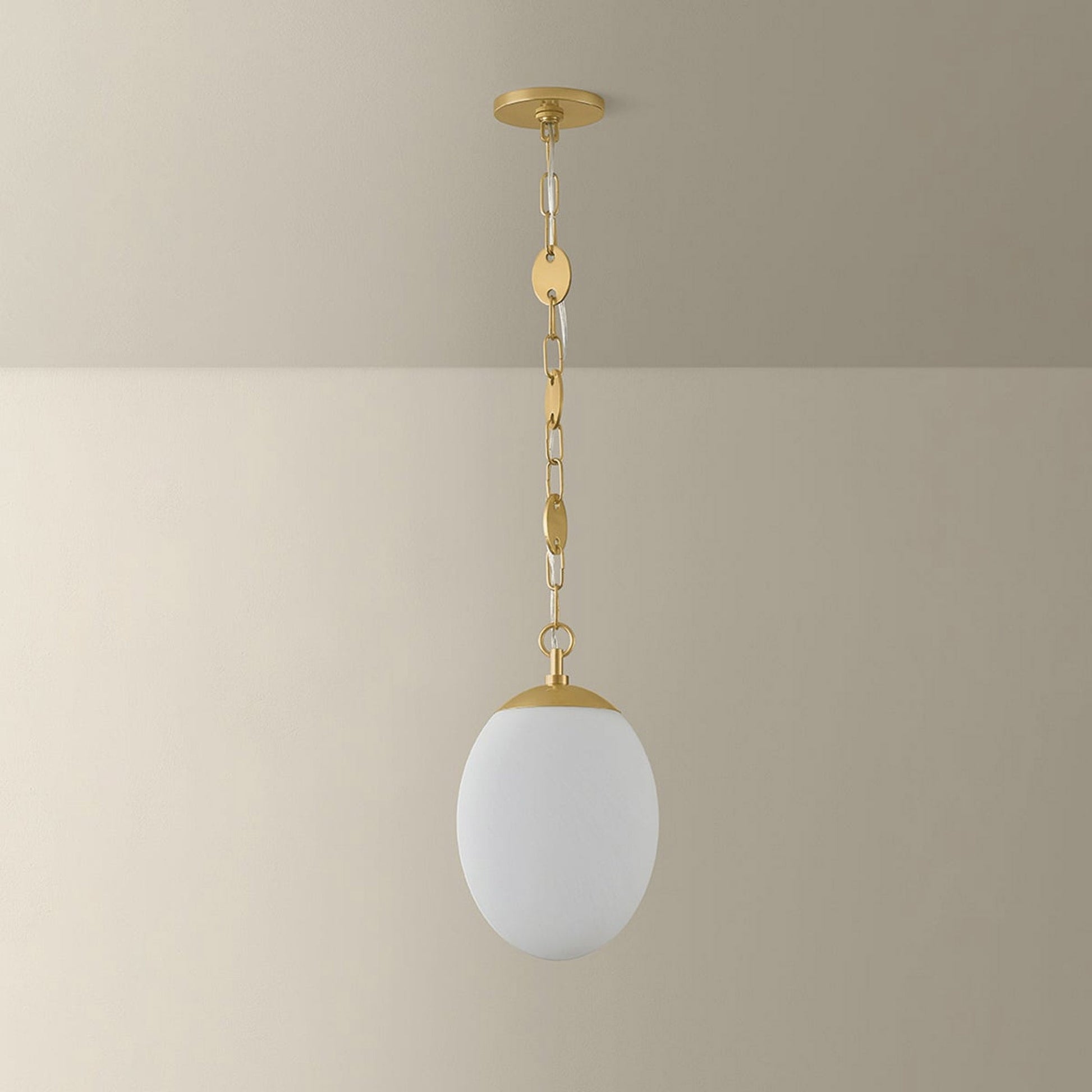 Nell Pendant Light in Detail.