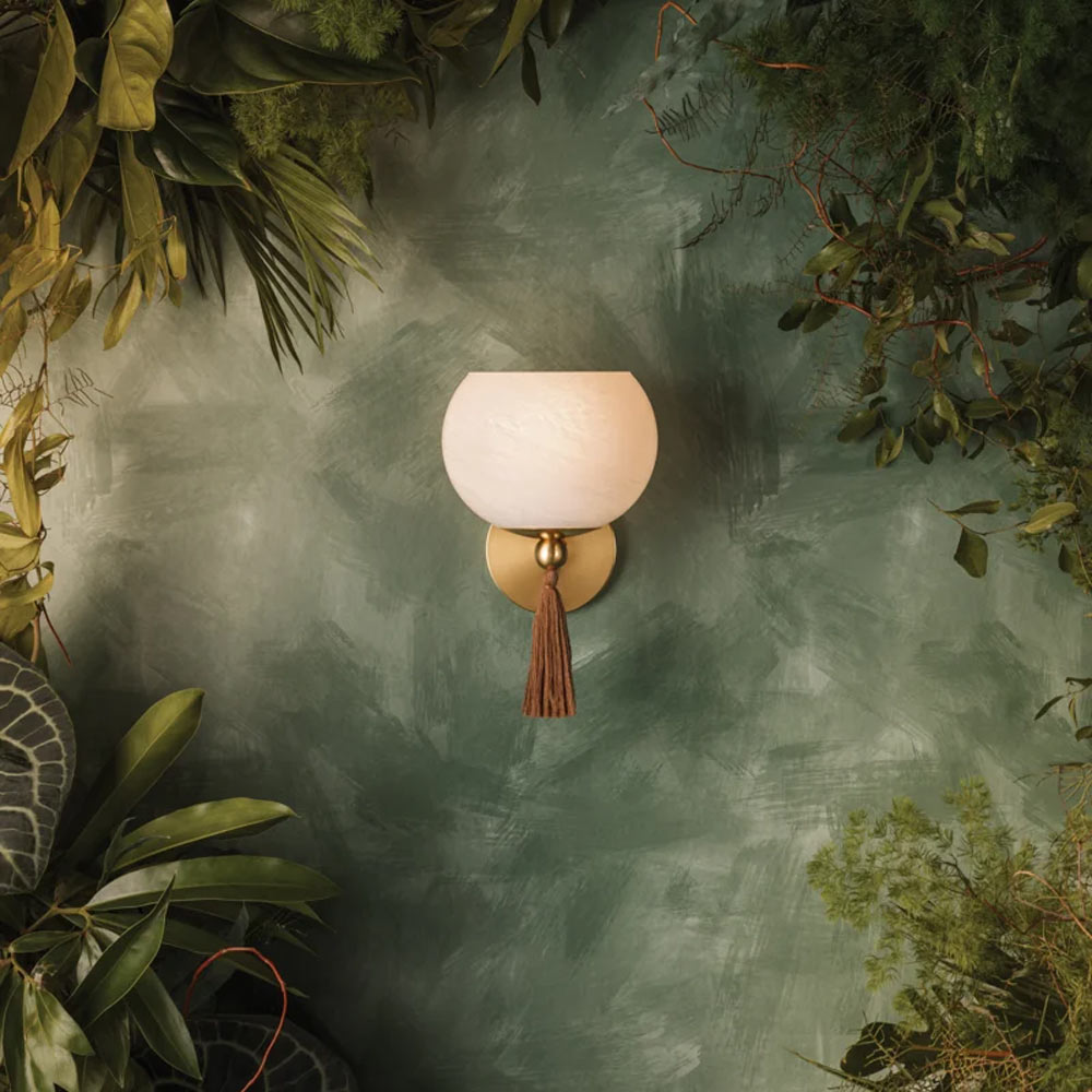 Niya Single Wall Light in Detail.