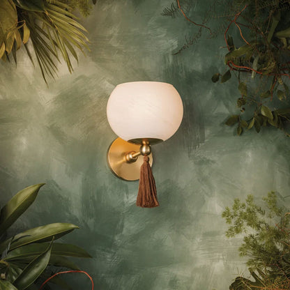 Niya Single Wall Light in Detail.