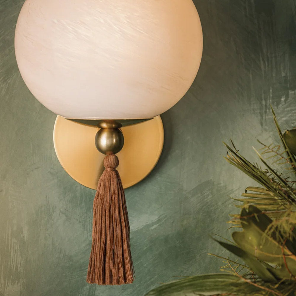 Niya Single Wall Light in Detail.