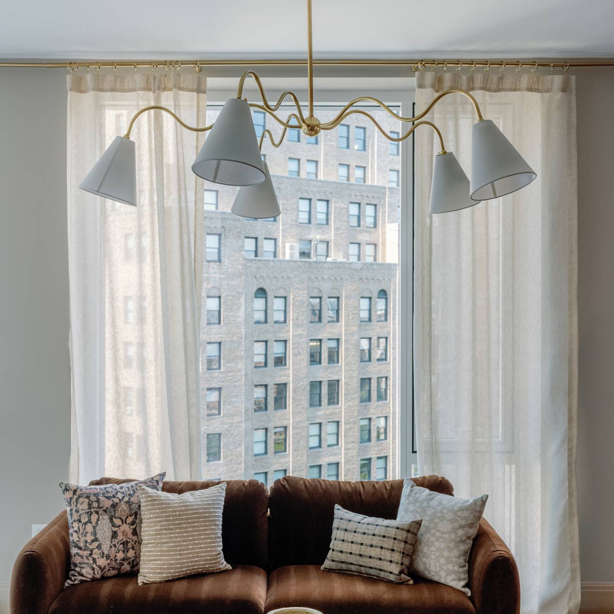 Onda Chandelier in living room.