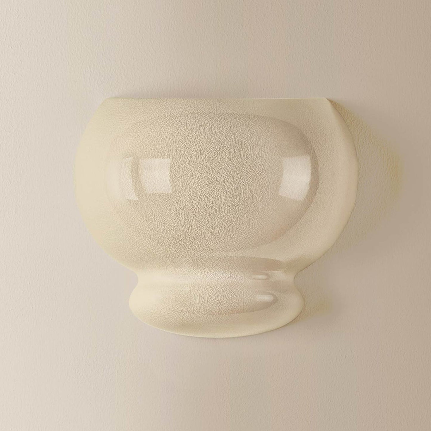 Pia Wall Light in Detail.